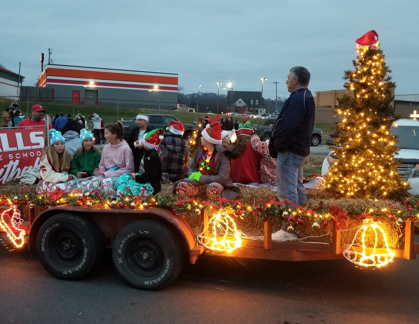 Knoxville Tn Halls Christmas Parade 2024 - Jaime Lillian