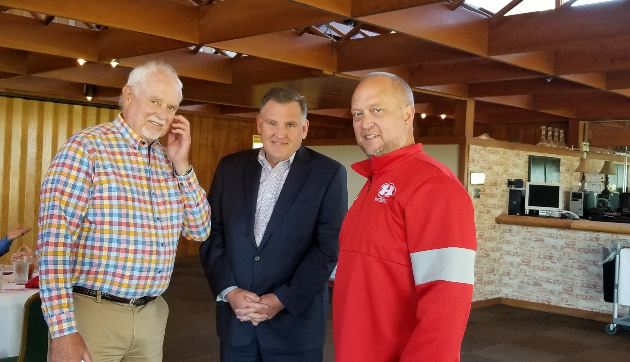 Biz club invites city candidates