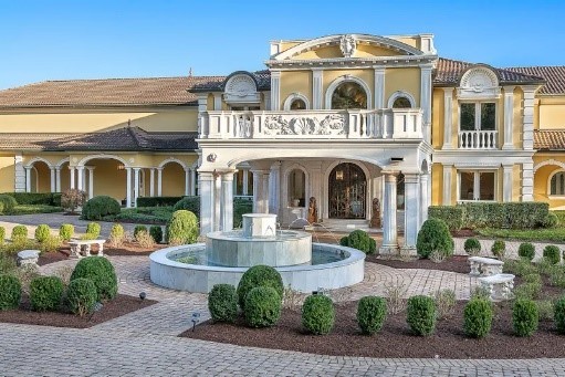 Villa Collina sold, will be torn down