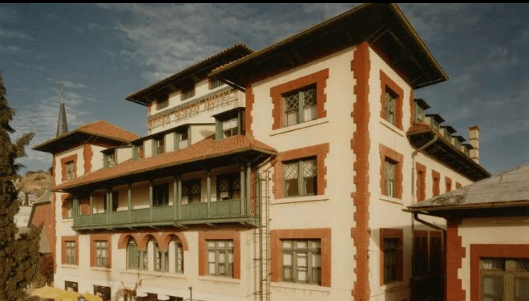 The crossroads of Verdi and Stephen King