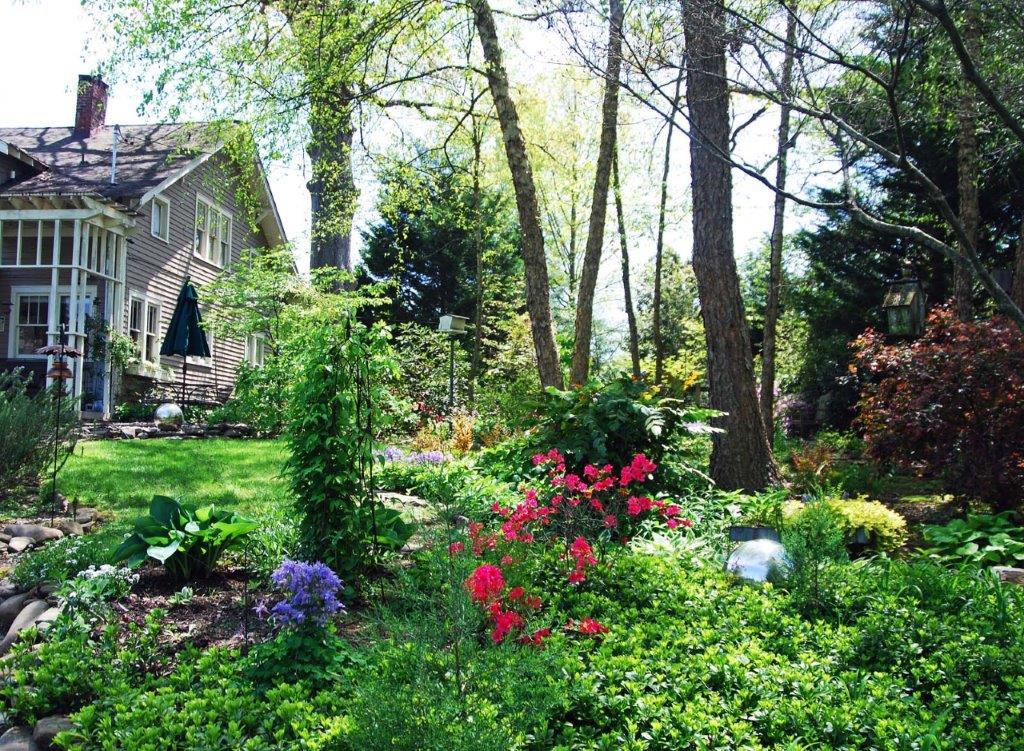 Jean Hess: ‘Master artist’ and ‘master gardener’