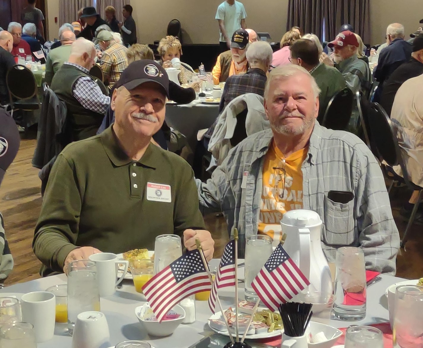 HonorAir Knoxville #33 holds reunion