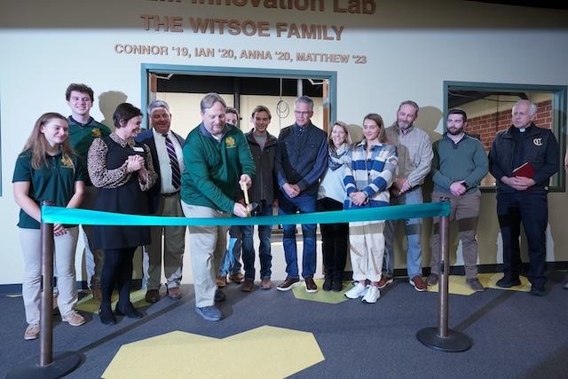 Knoxville Catholic dedicates STEM lab