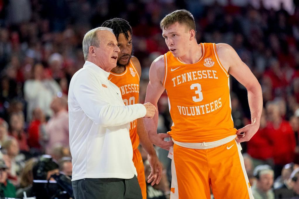 So many notes: Knecht, Okoye, Kiffin, Clabo, Cobb, Lawson