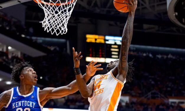 Kentucky stuns Tennessee with barrage of threes