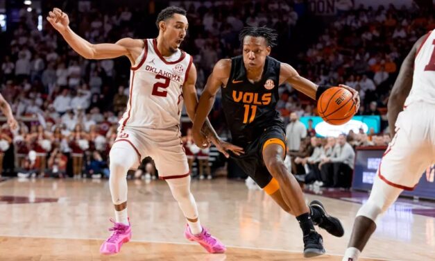 No. 4 Volunteers overwhelm Oklahoma, 70-52