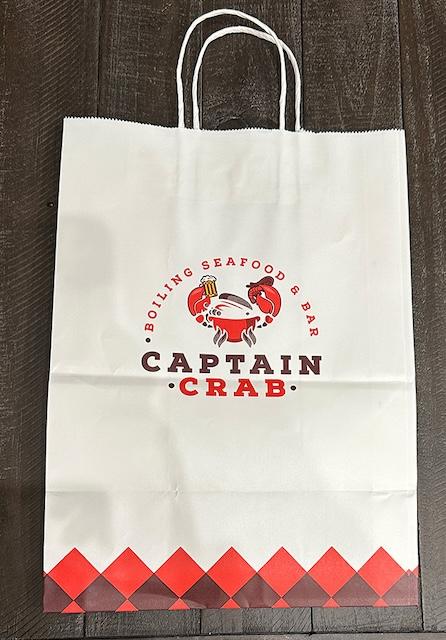 Dining Duo checks out Captain Crab