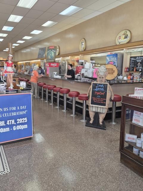Dining Duo goes to Hoskins Drug Store and Soda Fountain