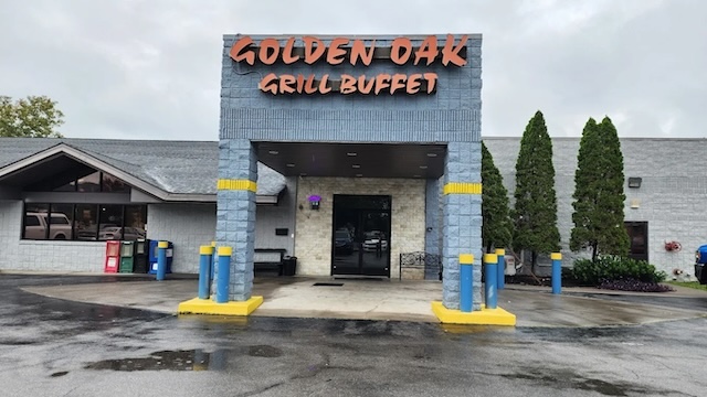 Dining Duo goes to Golden Oak