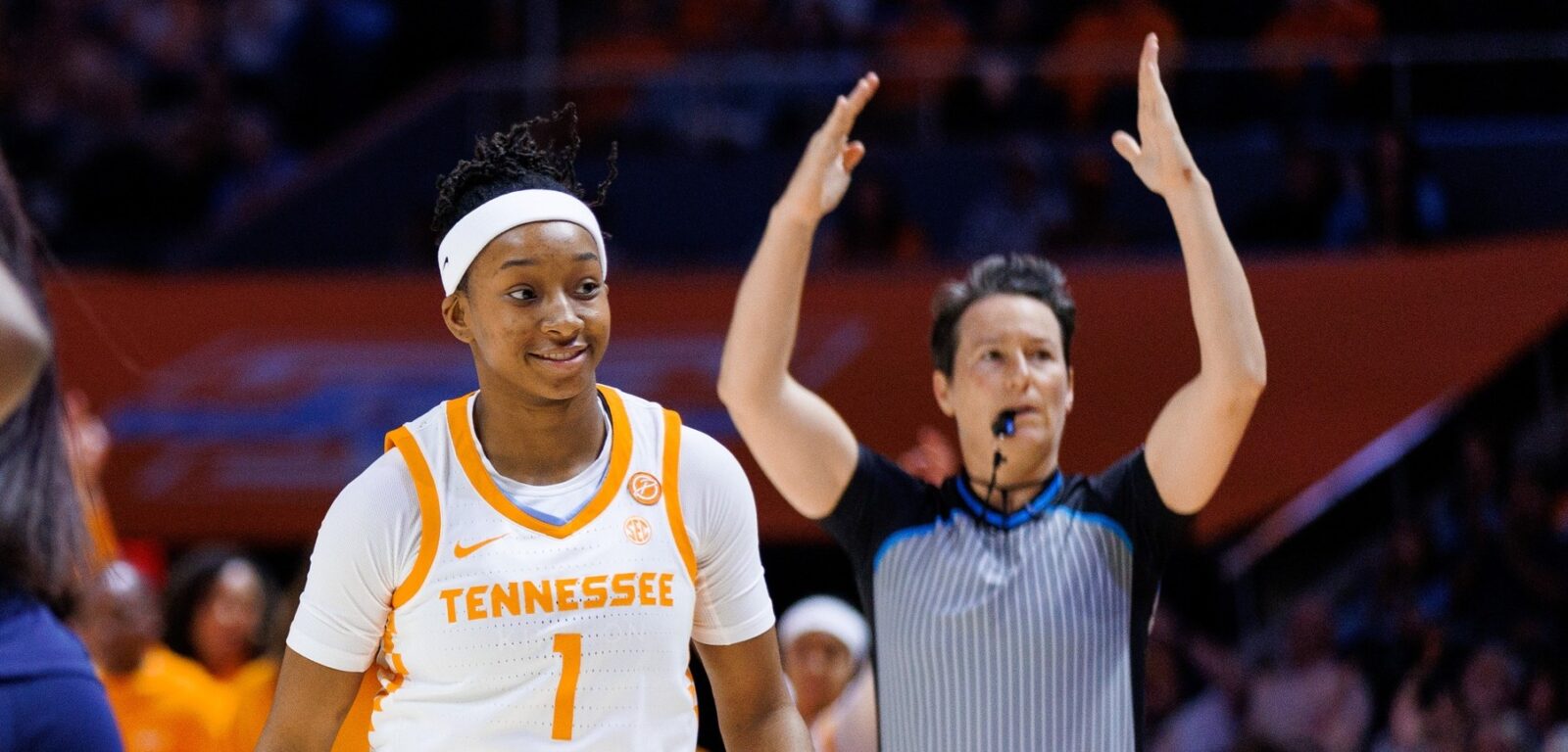 Lady Vols celebrate record performance at arc - Knox TN Today
