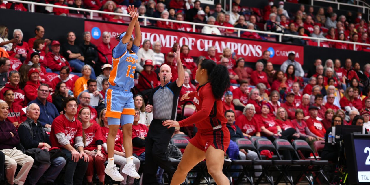 Lady Vols fly back from West Coast with win