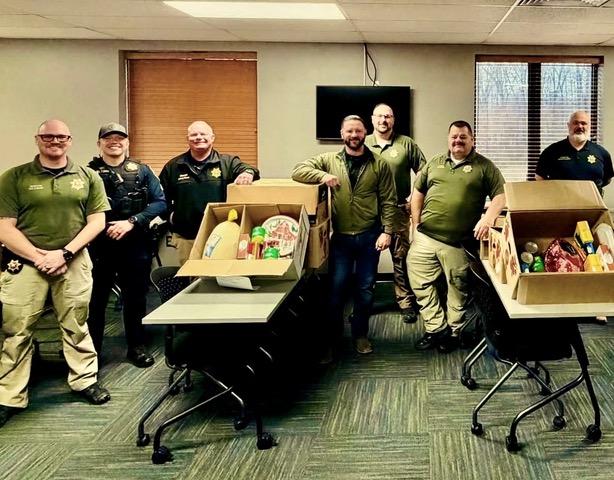 LCSO’s Chad McVay leads team for 23 needy families
