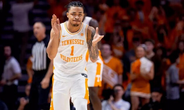 Kentucky cashes in Tennessee mistakes, 80-78