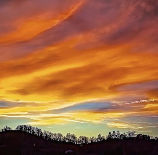 Storm-charged skies: Badger’s take on Asheville’s vivid winter sunsets