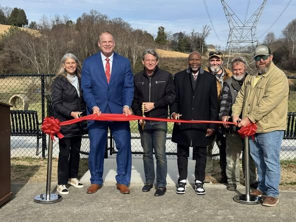 Karns Dog Park + UMC Trees / Jan Berry + Knoxville Marathon / Kara Goucher ++