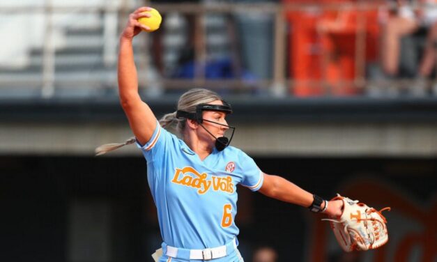 Alumni mentor program connects softball players