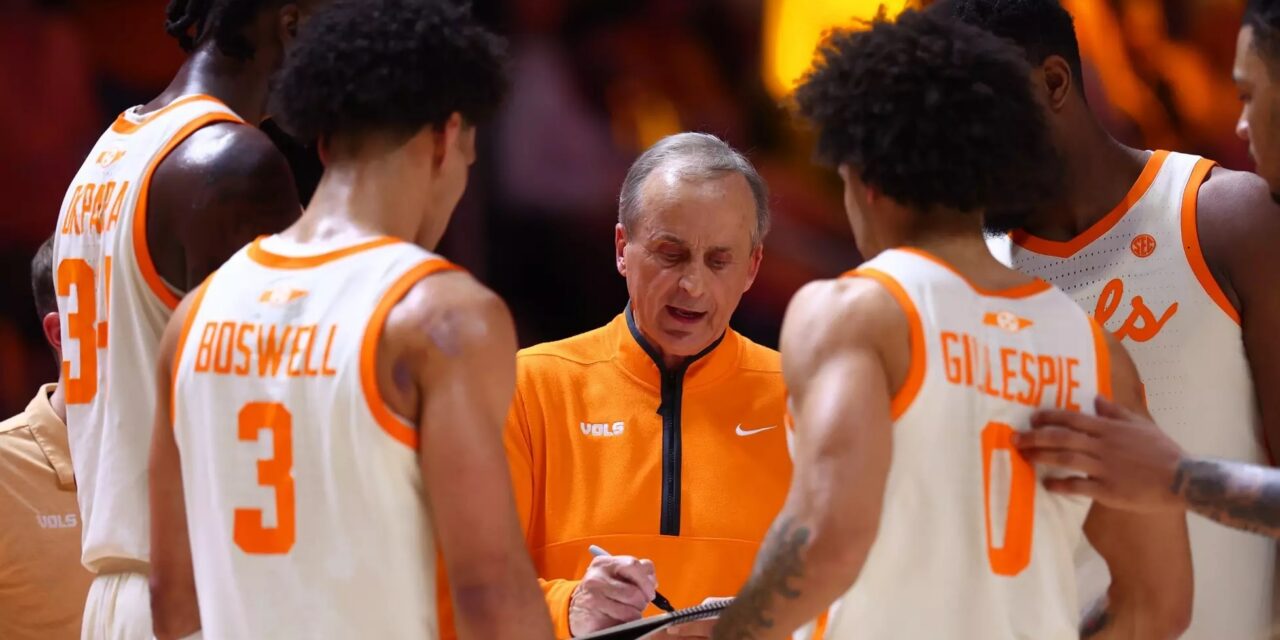 Tide wins with one more play than Vols