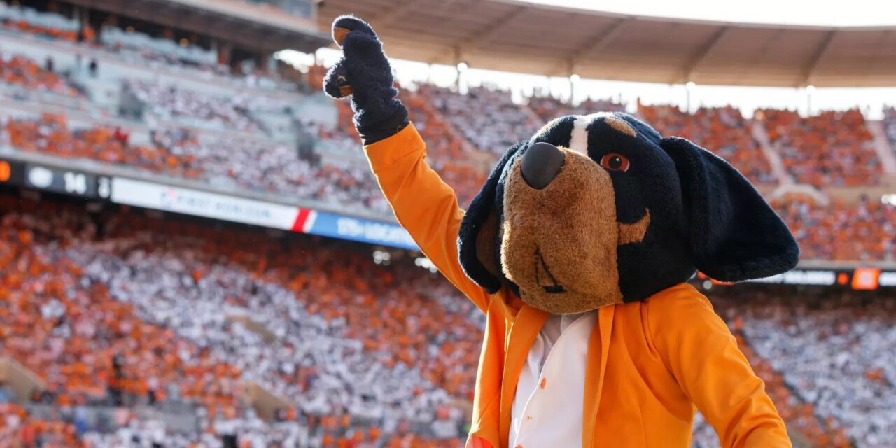 Lady Vol fans watch for Smokey, count orange emojis