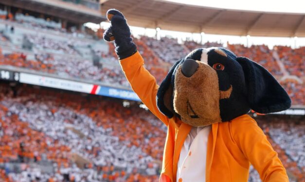 Lady Vol fans watch for Smokey, count orange emojis