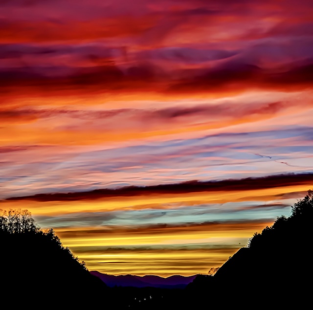 Sunset through the Beaucatcher Cut 