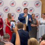 Gibson wins; Henderson has head start on August
