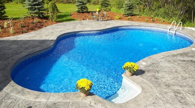 Swimming pools, summer living and finding the right fit for your next home 