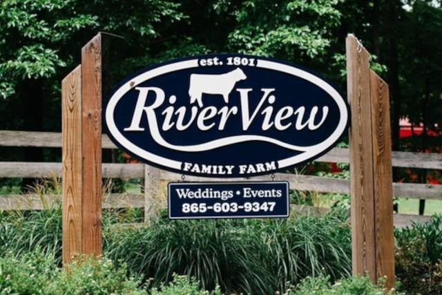 Bacon, Bourbon & Blackberry Farm: Sertoma gathering at RiverView Family Farm