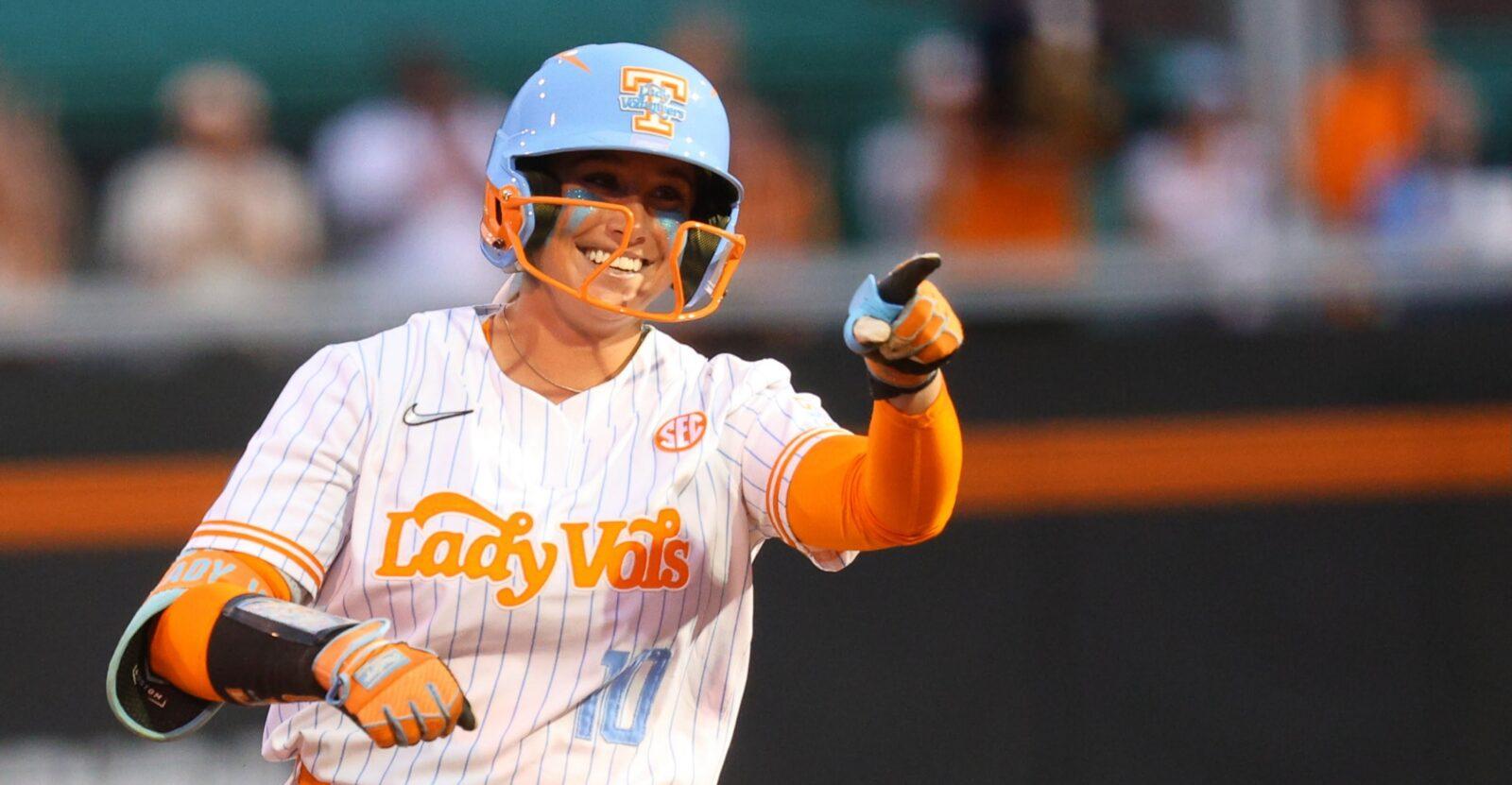 Play catch with Lady Vols softball players