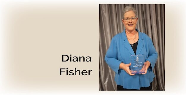Diana Fisher receives the Duncan Professional Award