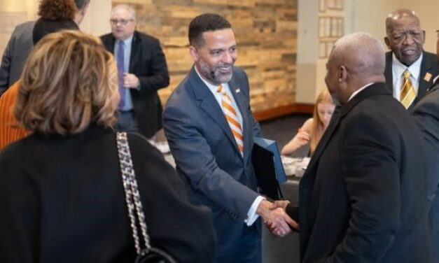 Lonnie Brown leaves UT; is dean at Temple + Heidi Barcus + Lee Welch ++