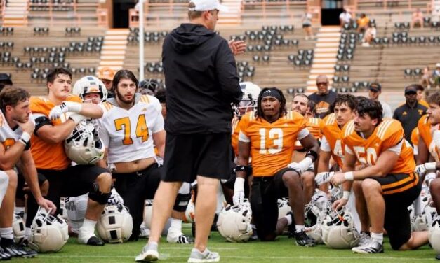 Unofficially, Tennessee won football scrimmage