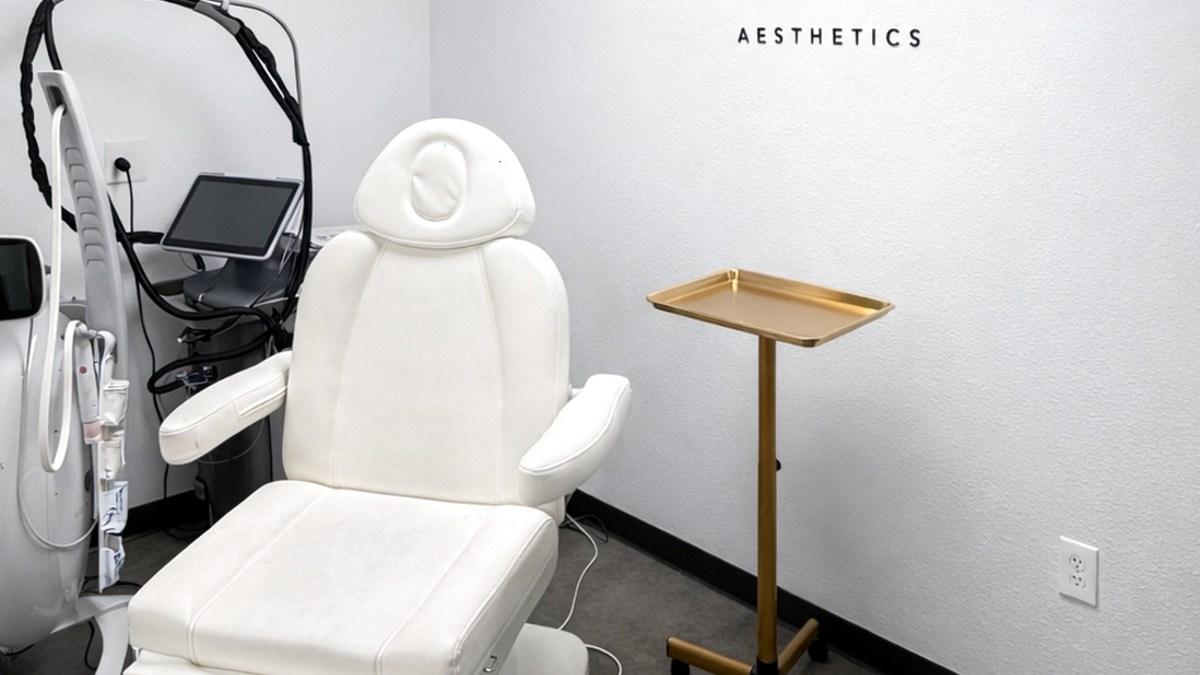 New Business Spotlight: Sarah Hitchcox Aesthetics opens new Farragut location
