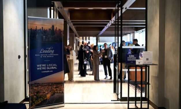 Wallace Leaders attend LeadingRE Forums in Chicago