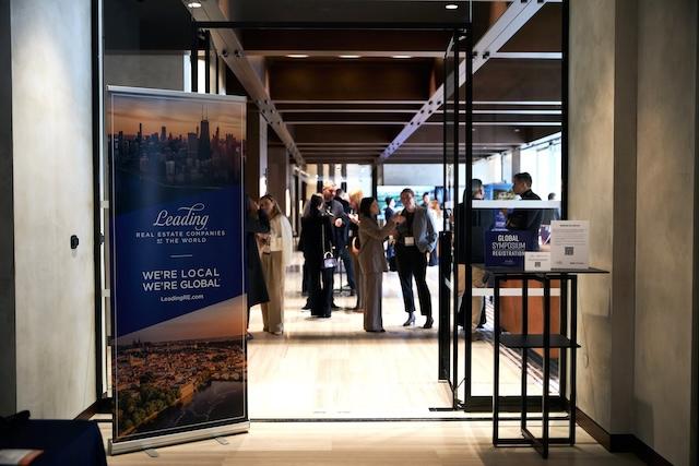 Wallace Leaders attend LeadingRE Forums in Chicago