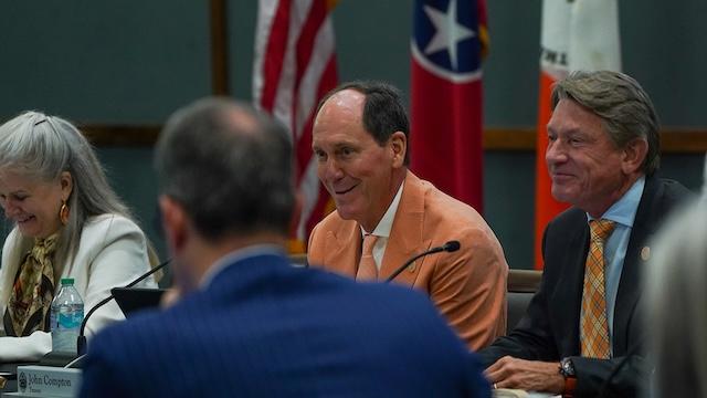 More UT graduates earning degrees without student debt