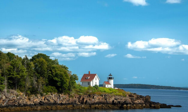 Curtis Island Lighthouse